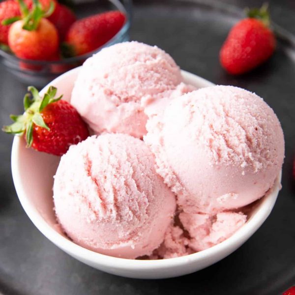 Strawberry Ice Cream 2L 1